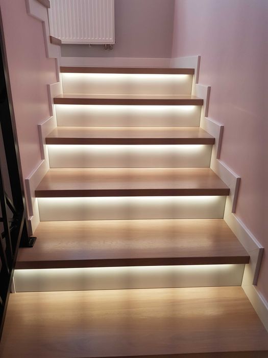 Schody drewniane , balustrady , trepy dębowe , warszawa