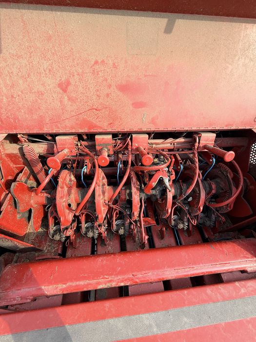 Prasa New holland BB980 z wózkiem duża kostka