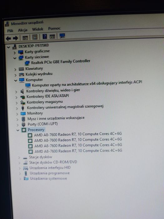 Komputer z monitorem