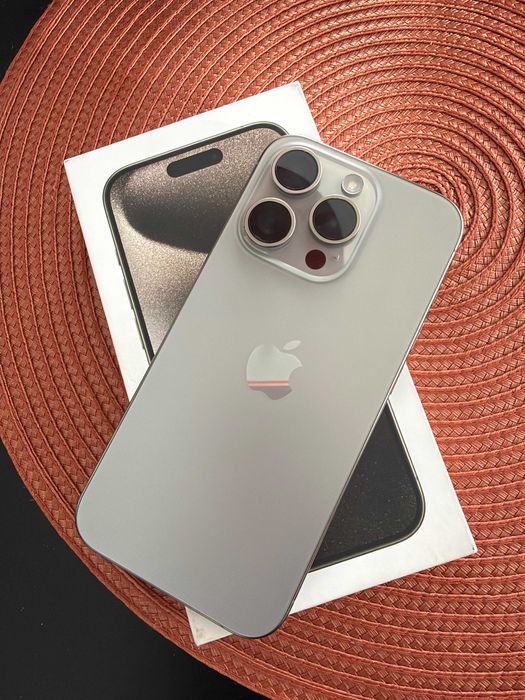 Iphone 15 Pro 256 GB, Stan idealny, bateria 90%, kolor szary