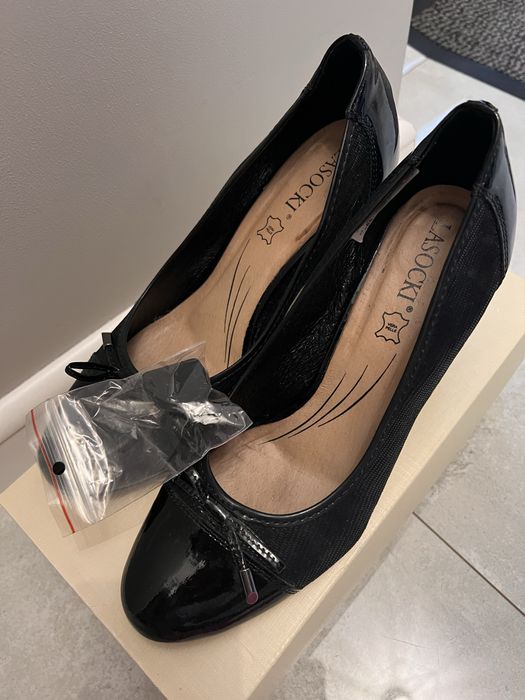 Czarne czolenka damskie Lasocki 39
