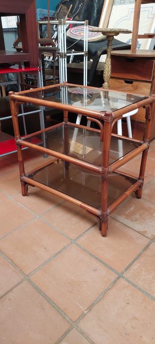 Movel de apoio em madeira