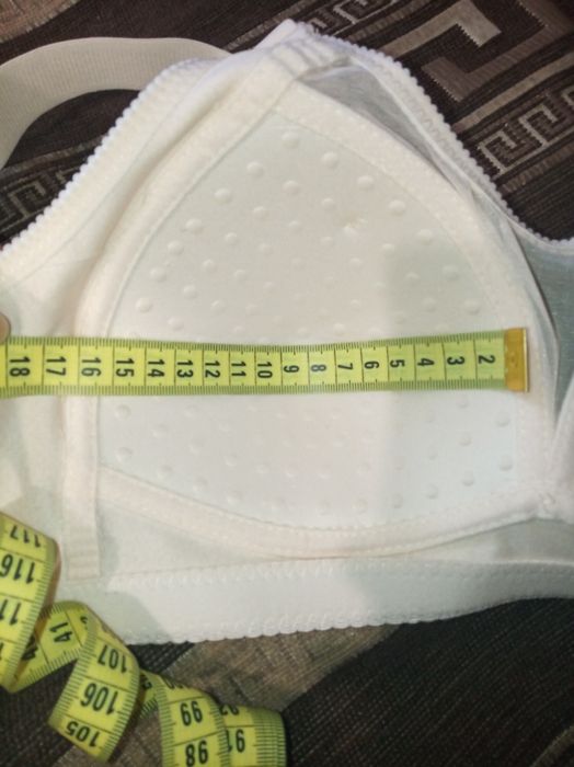 Бюстгальтер на широких бретелях