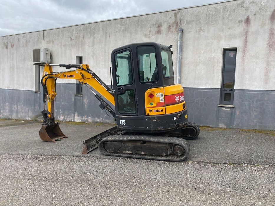 Mini giratória Bob cat E 35