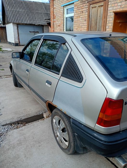 Продам автомобіль ТЕРМІНОВО