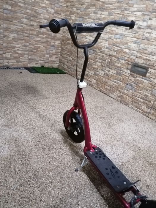 Trotinete com travão