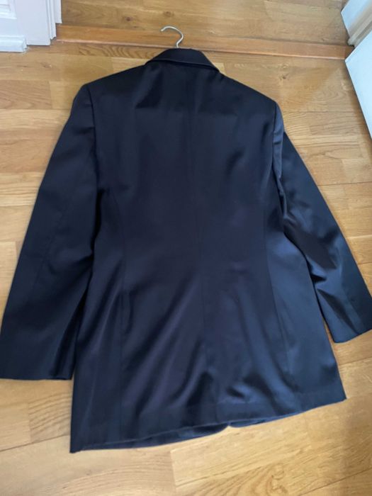 Blazer azul escuro da marca de luxo Escada