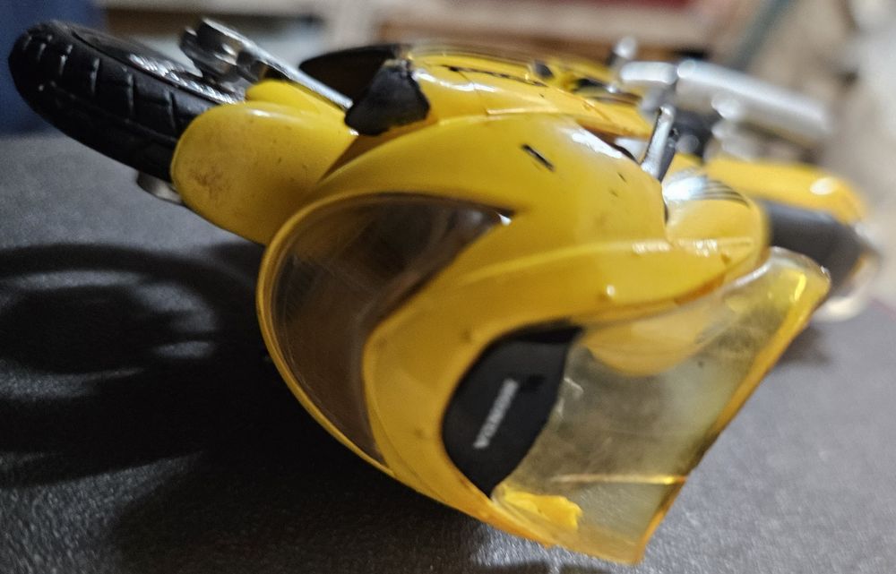 Miniatura moto Honda CBR 600 F4