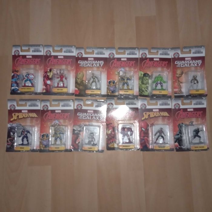 Figurki (kolekcjonerskie) Marvel 12 sztuk