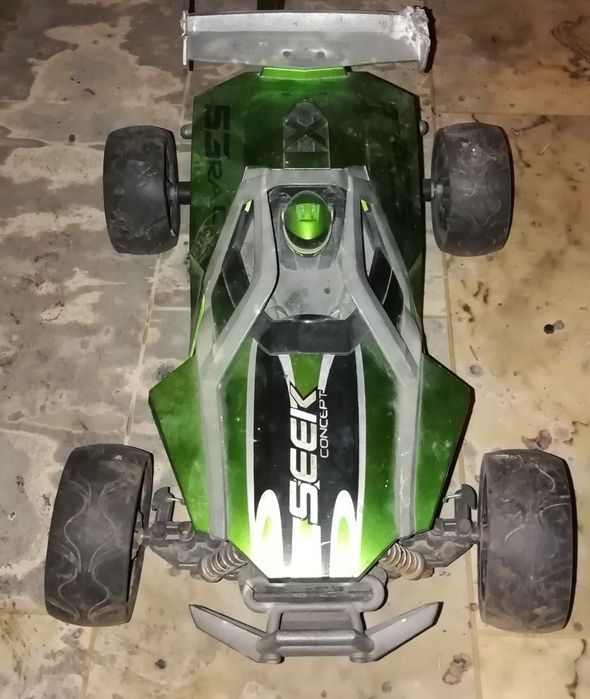 Пульты и машинки игрушки. Одним лотом.