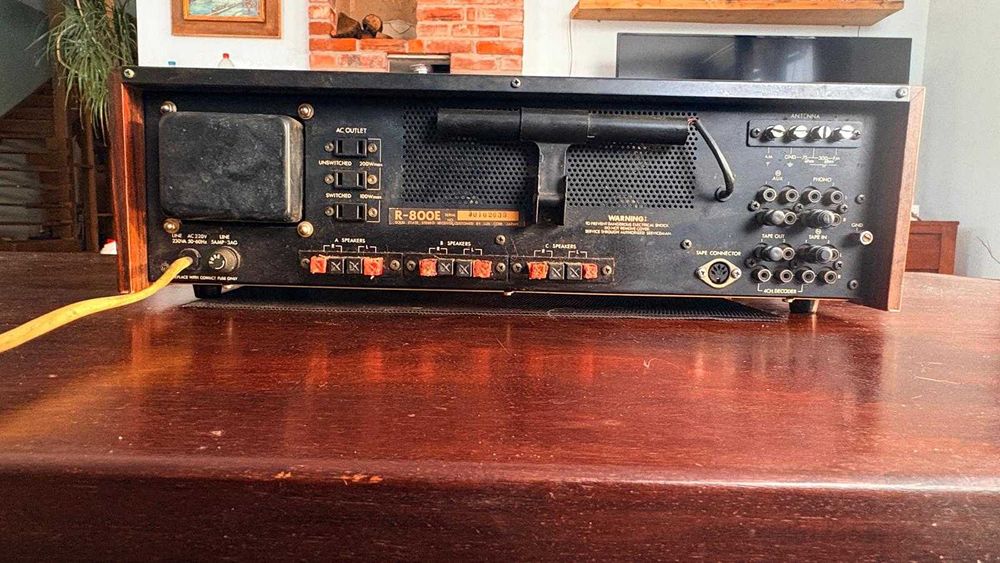 Amplituner Luxman R 800 E