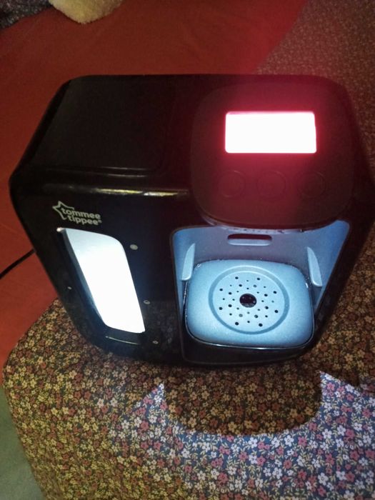 TOMMEE TIPPEE preparador de biberao como novo