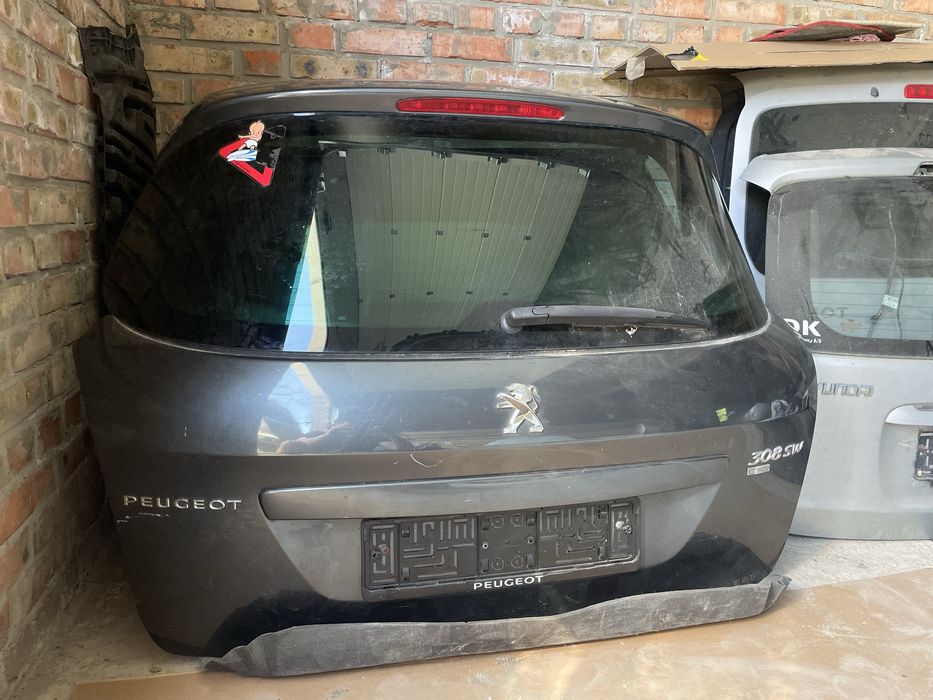 Ляда Кришка Багажника Кляпа Пежо 308 Peugot 308SW 2007-2013