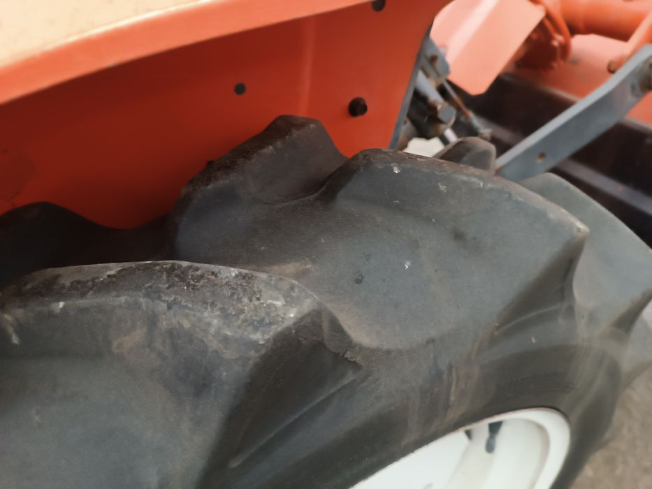 Японський мінітрактор.Трактор Кубота.