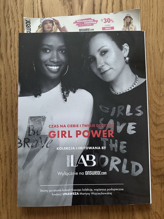 Glamour numer październik 2021