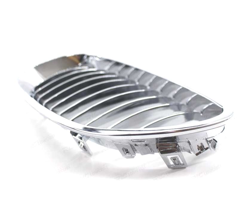 GRELHAS FRONTAIS BMW E60 E61 03-10 CROMADAS
