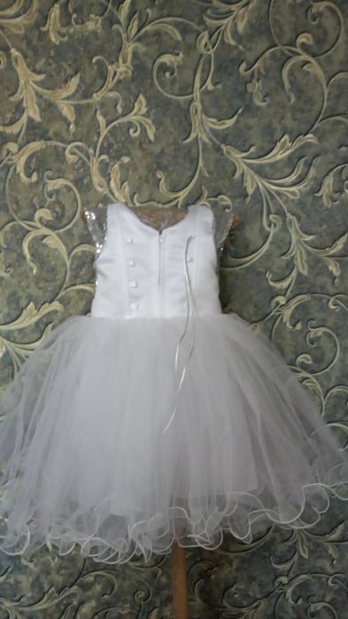 Продам  платье для утренника