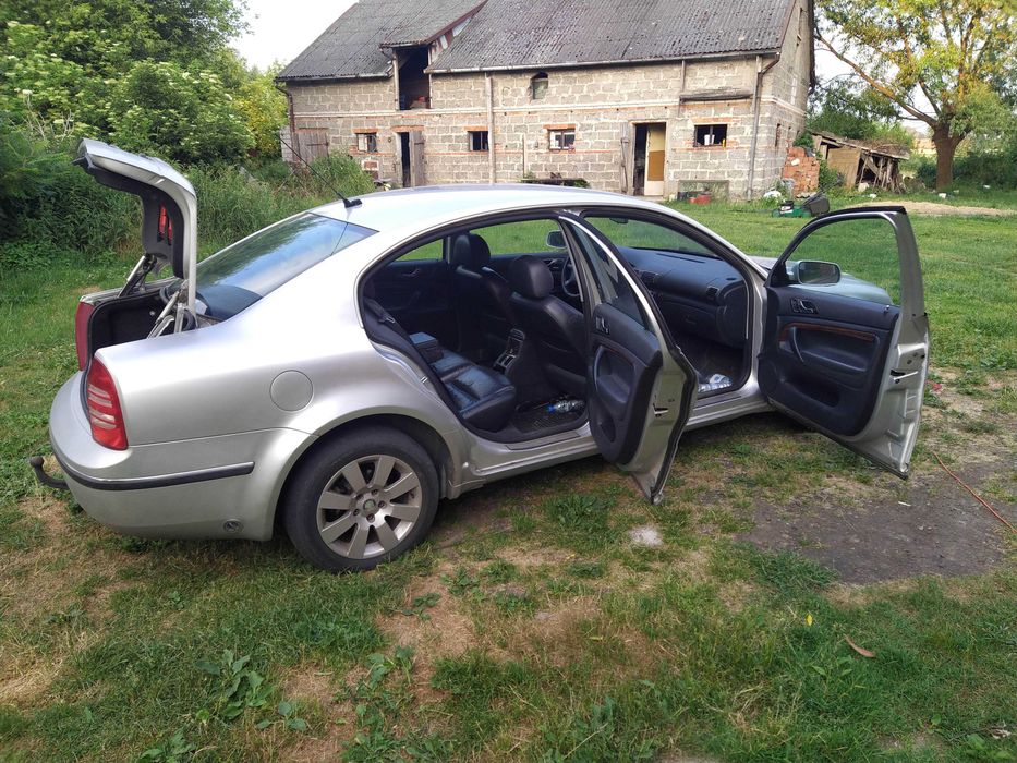 Skoda Superb 2.8 LPG