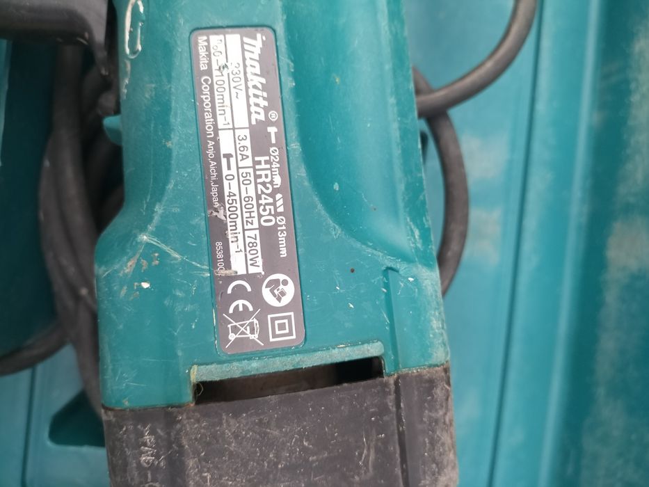 Makita  Maquina de furar com  Martelo