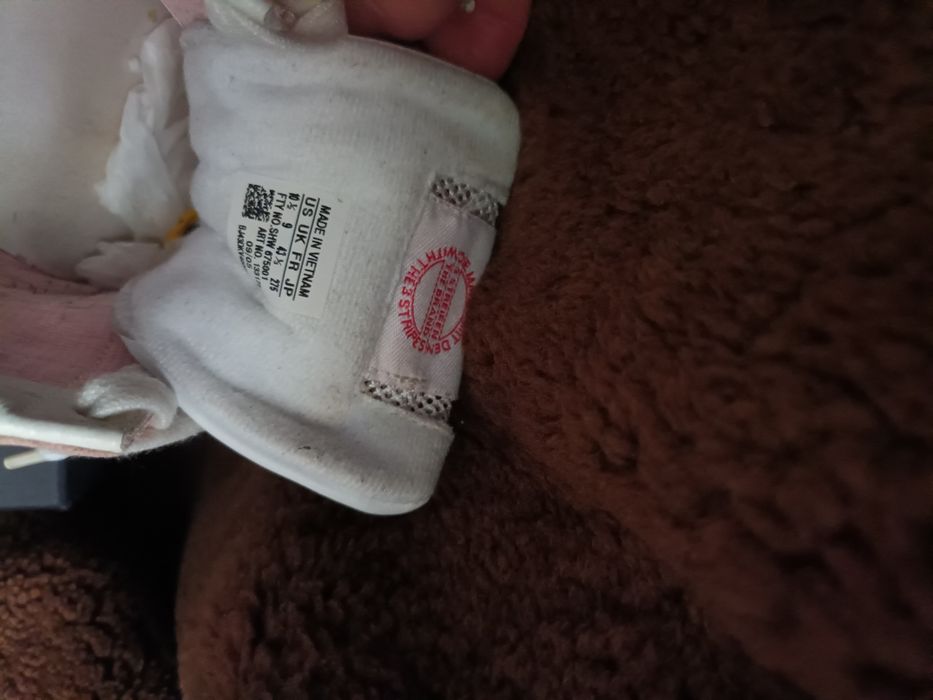 Кросівки   adidas орігінал,стан дуже добрий 9 . 43.уст.27.5 шкіра натуральна зверху і в середині