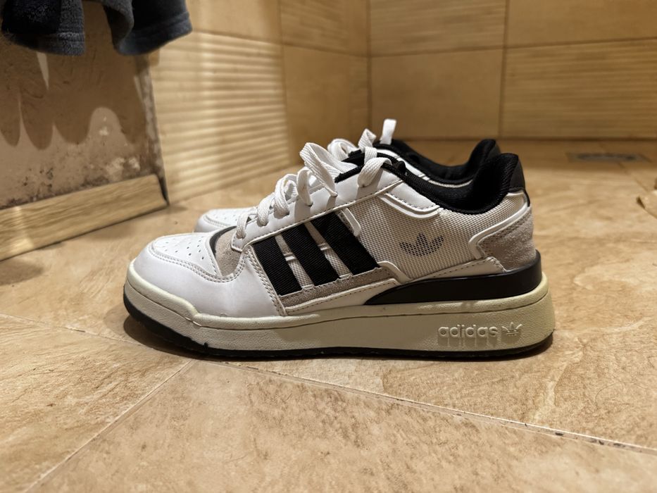 Красовки Adidas Forum Low. Стан 9/10 оригинал торг имеется