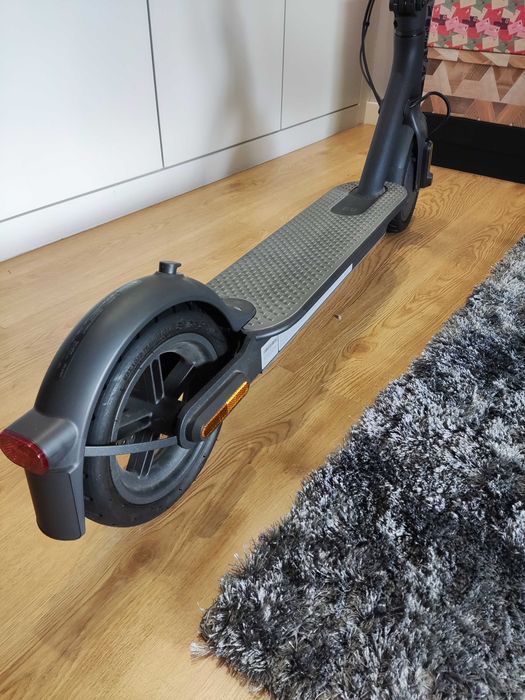 Trotinete Xiaomi MI Electric Scooter Essential