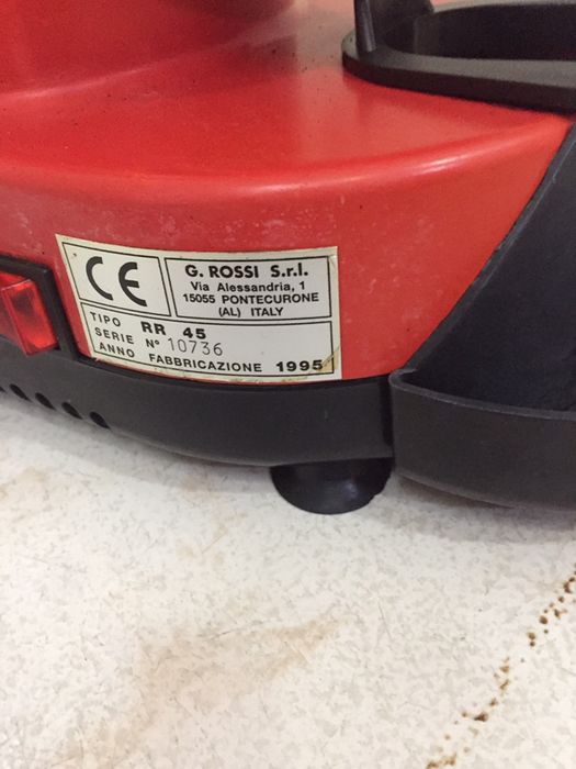 Moinho de cafe vermelho