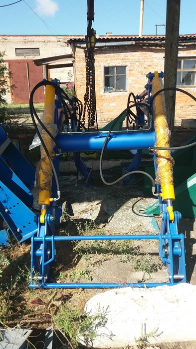 Фронтальный навесной погрузчик к трактору ( Мтз, Юмз и т.д.)