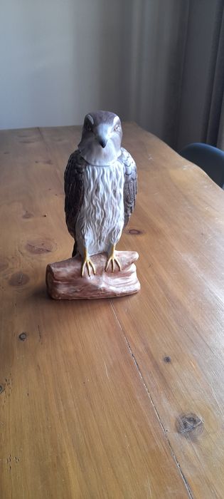 Garrafa a imitar um azor