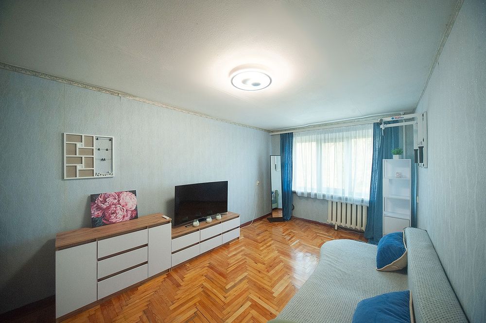 Квартира подобово.Світло не вимикається! 9-та лікарня. Правий берег