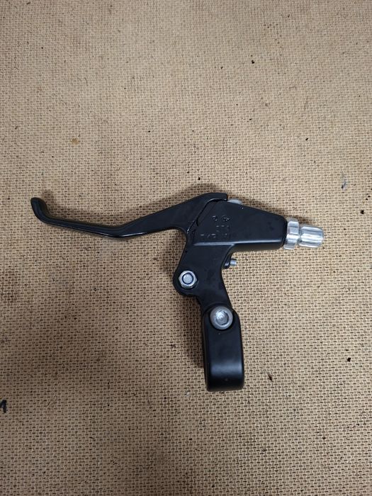Hamulce mechaniczne Tektro.