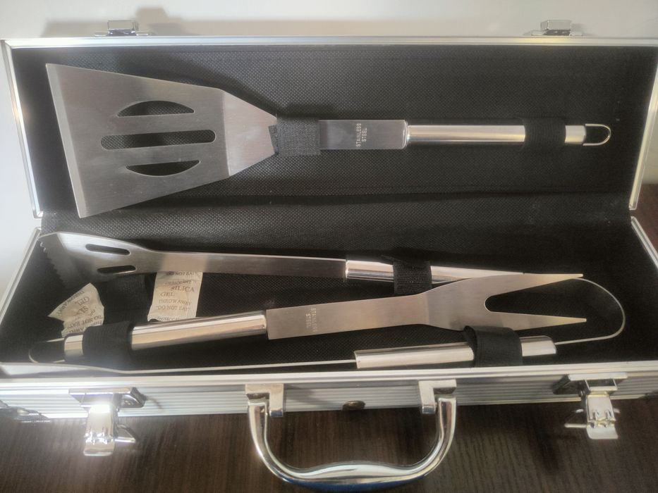 Zestaw grillowy BBQ INOX w boxie. Prezent.  3 Sztuki