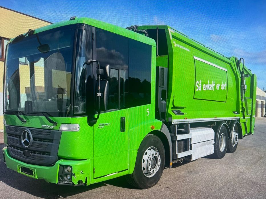 Mercedes Benz 2633 econic