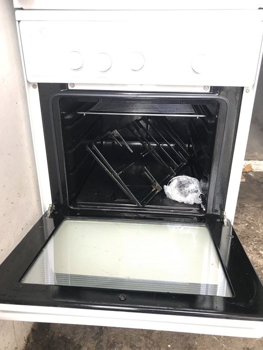 Газова плита з духовкою