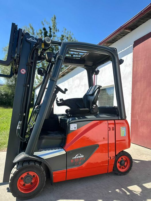Штабелер електричний Навантажувач  1414 Навантажувач LINDE E18PH-02 1.8t 4.56m