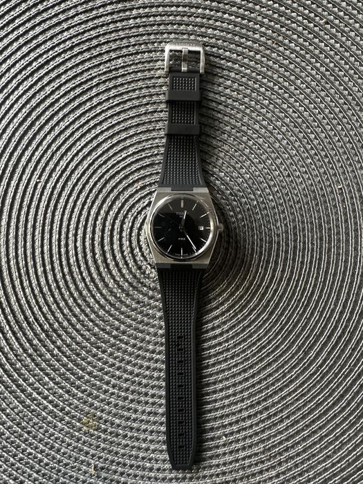 Tissot PRX 40mm quartz original.