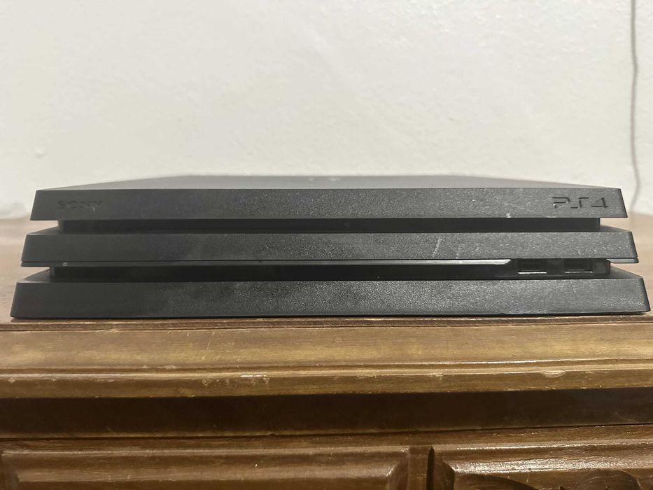 Ps4 Pro 1TB & Comando & Cabos
