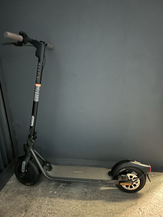 Електросамокат ninebot