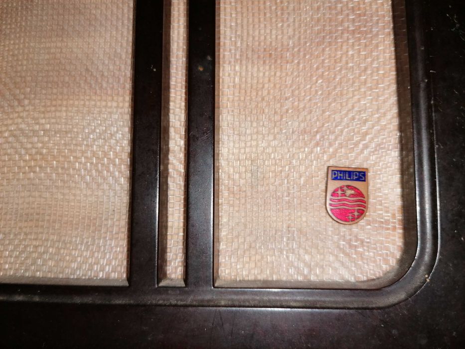 Radio a válvulas PHILIPS