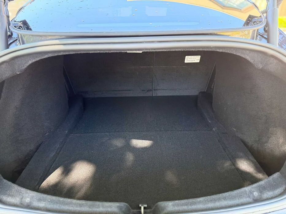 Tesla Model 3      2024
