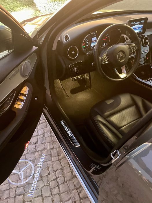 Mercedes Benz - C200d AMG