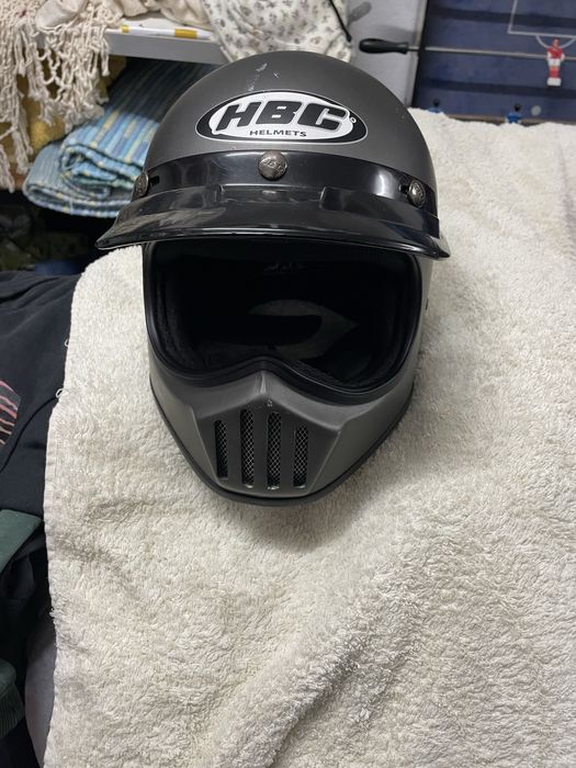 Capacete btt rockrider e capacete de montanha