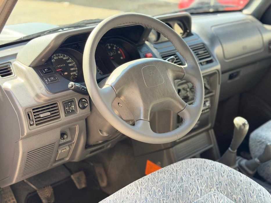 MITSUBISHI PAJERO GLS (ABAS LARGAS)