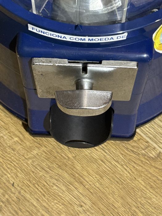 Máquina dispensadora de amendoins