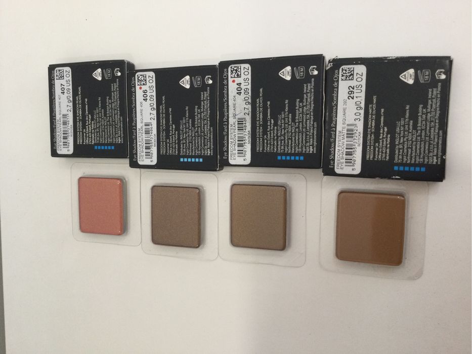 Conjunto de 28 Sombras da Inglot