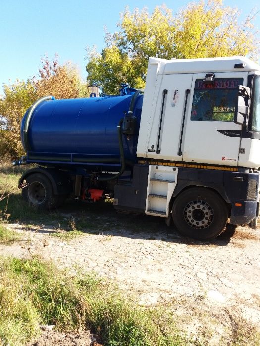 Ассенизатор Renault Magnum 2002 год