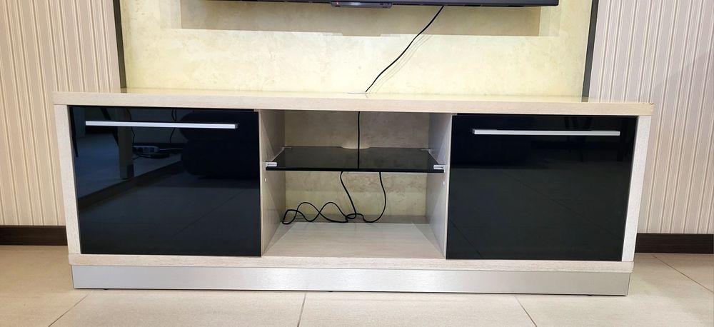 Тумба під телевізор