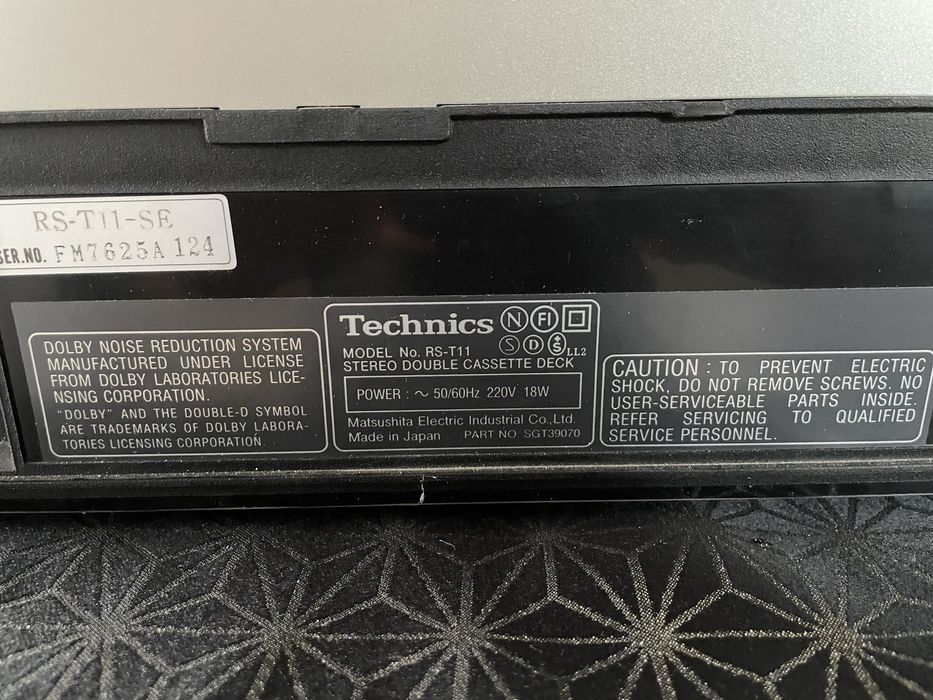 Magnetofon Kasetowy Technics  RS-T11