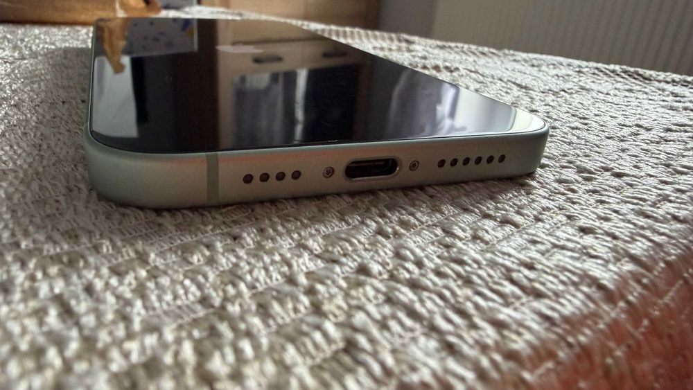 Sprzedam iphone 15 plus