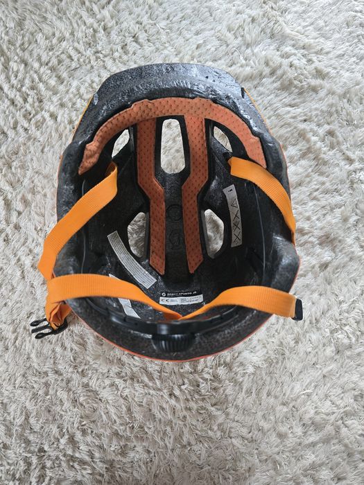Kask Scott rowerowy 50 - 56 cm ze światłami